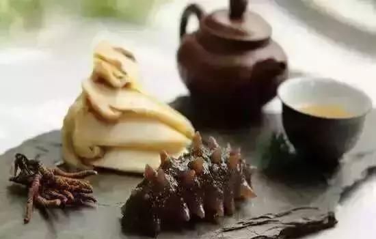 你知道海参都有哪些种类吗？它的功效又有多大