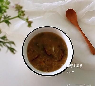 绿豆百合粥，伴你安然入睡