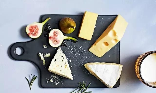 吃获｜做幸福的胖纸！只要3分钟分清6款奶酪怎么吃！