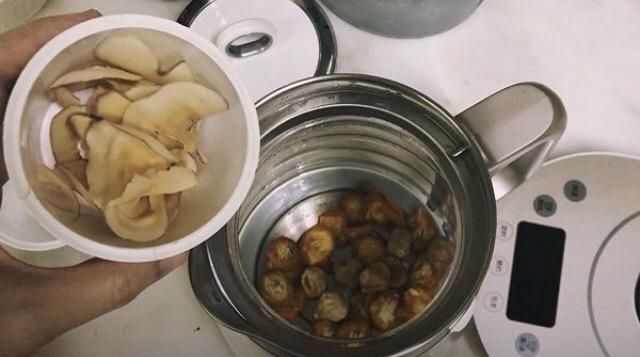 把这水果煮一煮，竟成“止咳剂”,清肺祛痰，告别慢性“喉炎”！