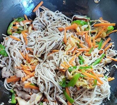 家常菜这么多，家常炒荞麦面一定不可错过