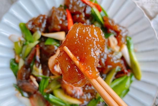 一碗红薯粉一碗水，教你红薯粉新吃法，加点腊肉，软糯Q弹超下饭