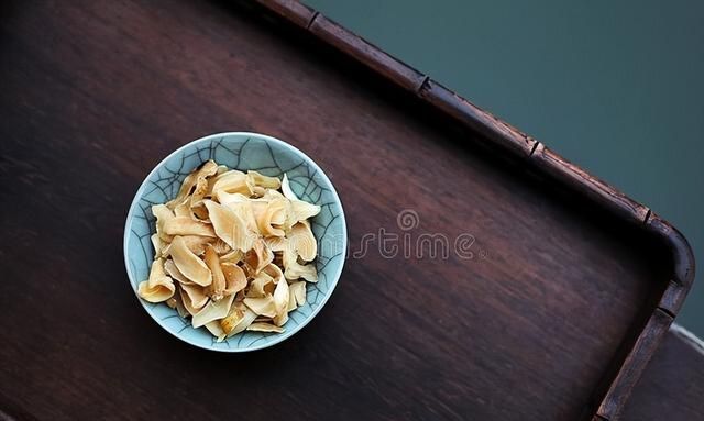 百合（补阴药）
