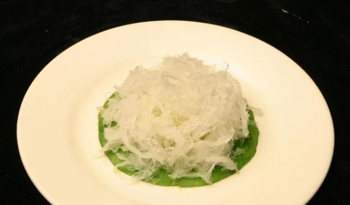 年夜饭想露一手？教你做高档宴席的头菜担当——清汤柳叶燕窝