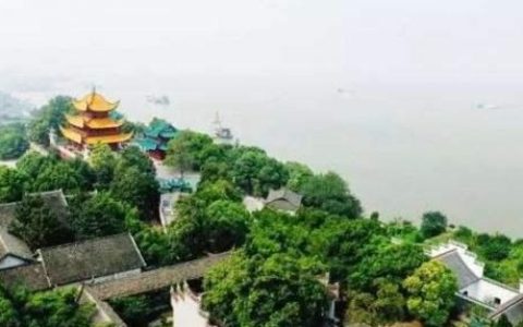 霪雨霏霏连月不开是什么成