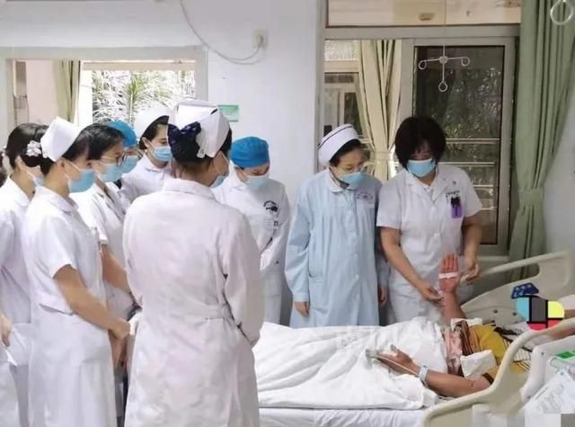 大补？蛇胆蛇血蟾蜍青蛙，轮番生吃下肚，柳州男子命悬一线