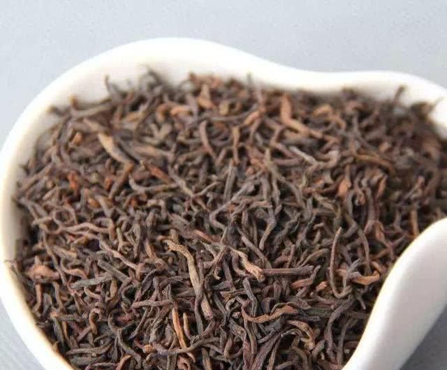 普洱茶都有哪些功效？哪些人适合长期喝？营养师总算说了大实话
