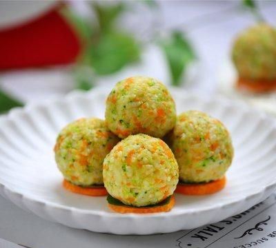 #春季减肥，边吃边瘦#西兰花亚麻籽油饭团