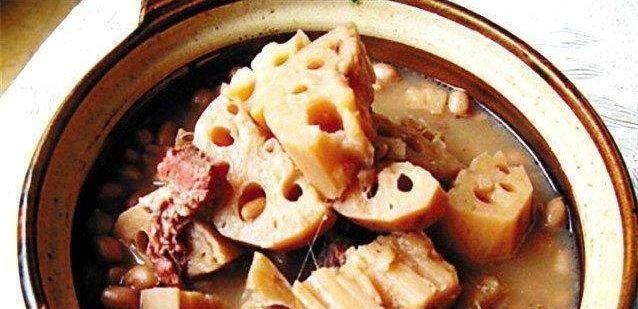 莲藕煲汤的功效与作用,怎么做莲藕粉和莲藕丸子图3