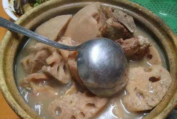 莲藕煲汤的功效与作用,怎么做莲藕粉和莲藕丸子图4