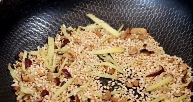 三伏天养生法宝，大米搭配红枣，好多人不懂有啥用，实在太厉害了