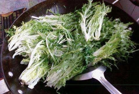 菊花芯菜怎么做(菊花芯的家常做法大全)图3