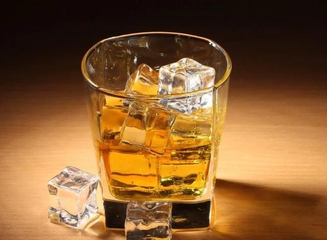 如何选择洋酒,路易十四洋酒图5