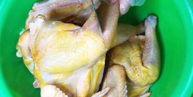 四川麻辣风干鸡的传统做法，30年比例配方告诉你，好吃不长霉