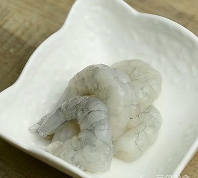 #精品菜谱挑战赛#番茄虾仁星星面