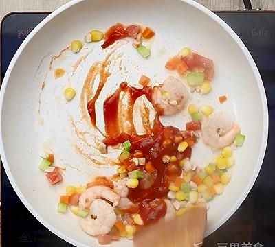 #精品菜谱挑战赛#番茄虾仁星星面