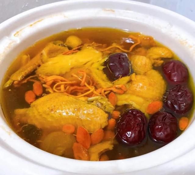 虫草花鸡汤的做法及功效与作用(虫草花鸡汤什么时候放虫草花)图3