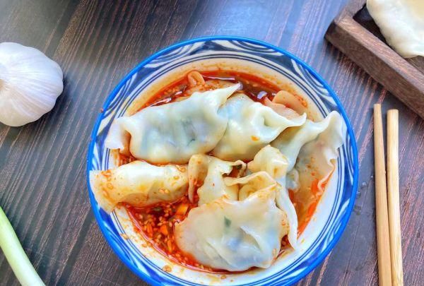 餐厅必点的水饺两种吃法，在家也能做