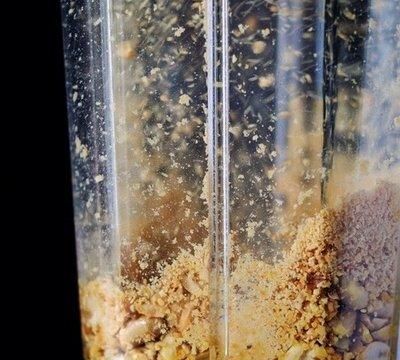 浓香花生酱比补药营养，却不要钱