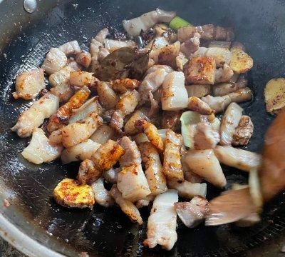 吃了这碗红烧肉炖菜，一口下肚感觉超暖
