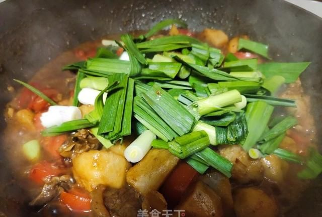 芋头的8种吃法！软糯入味，下饭又解馋，做一大盘都不够吃