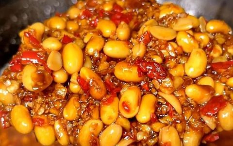 黄豆做酱最简单最好吃的方法,最下饭的黄豆酱