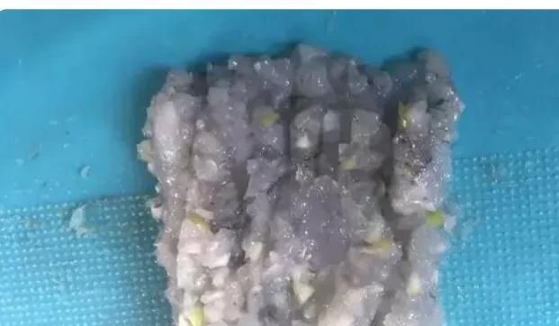 萝卜丝怎么煮汤好喝,煎鸡蛋和萝卜丝一起煮汤图5