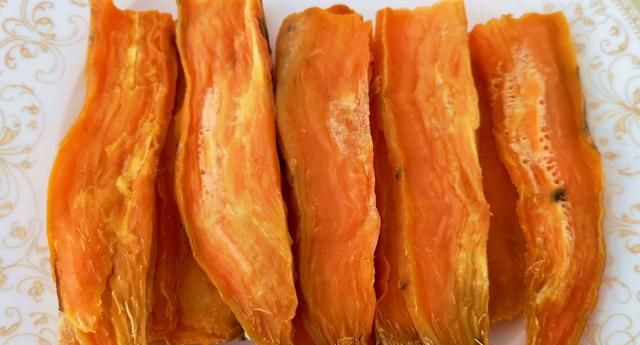 5种适合秋季晒干的蔬菜，2种直接晒，3种上锅蒸，冬天炖肉吃真香