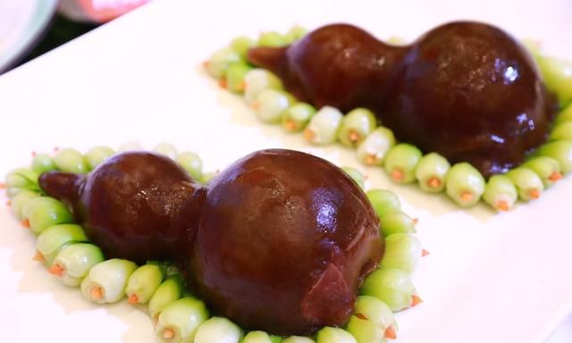 鹿肉的百种吃法，东北美食盛宴、很贵很补