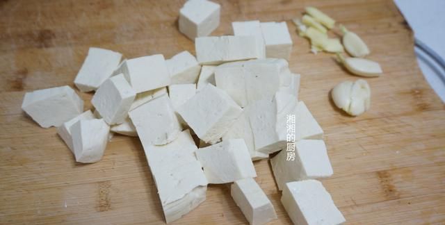 梭鱼炖豆腐，掌握“2放2关键”，鱼肉鲜嫩没腥味，好吃又营养