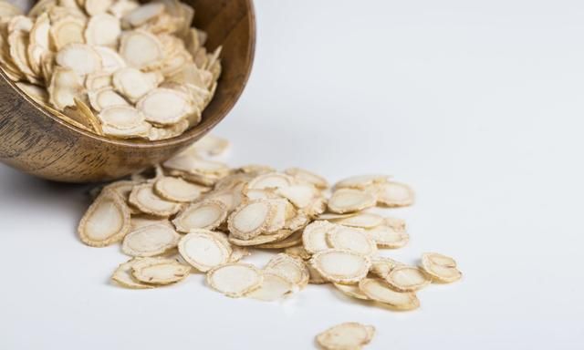 西洋参补身体，有哪些功效和禁忌？介绍4种服用方式，补益效果好