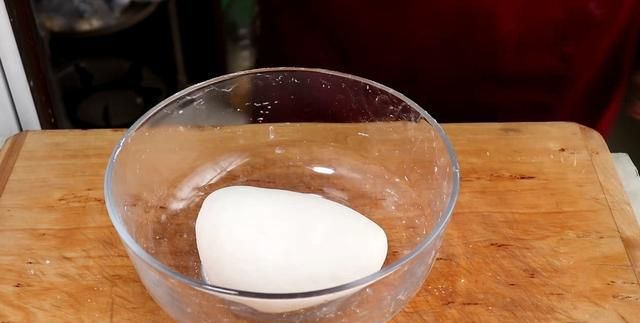 原来在家自制土豆粉这么简单，掌握粉和水的比例是关键，一看就会