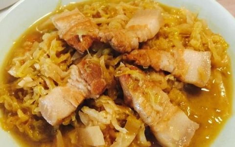 酸菜最适合怎样吃,酸菜适合什么温度腌制