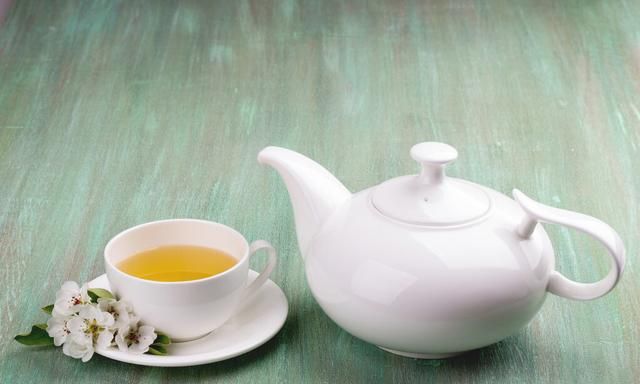 红茶、绿茶、白茶的功效都了解吗？一文了解茶叶对身体的不同好处