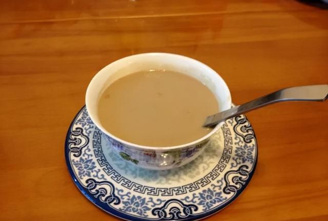 金秋食板栗，生吃补肾，熟吃健脾
