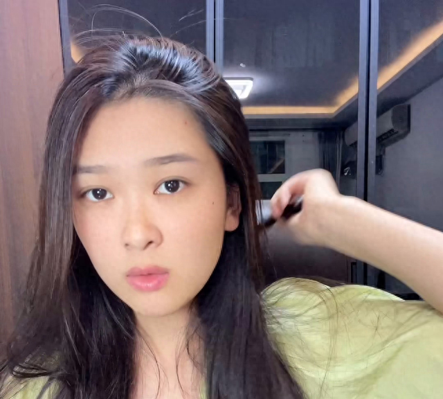 即可以按摩又可以梳头的黑檀梳子真是太好了