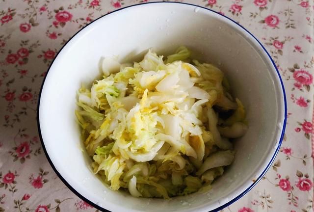 北方早餐小菜爆腌白菜丝,北方小菜怎么腌白菜丝图3