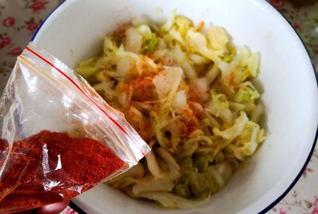 北方早餐小菜爆腌白菜丝,北方小菜怎么腌白菜丝图5