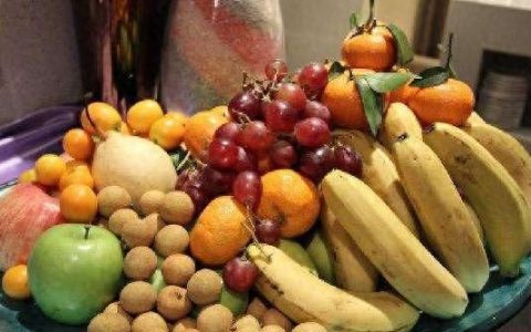 水果皮做酵素，不用施肥，花儿也嗷嗷的长