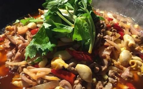 重庆小面鸡杂面(为什么重庆小面吃不腻呢)