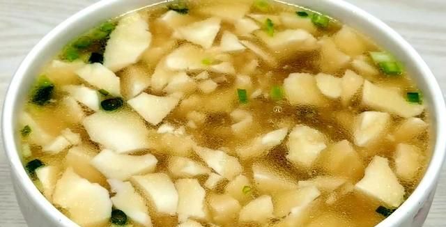 豆花做成汤品，不仅做法简单，口味和口感都一级棒，全家都喜欢