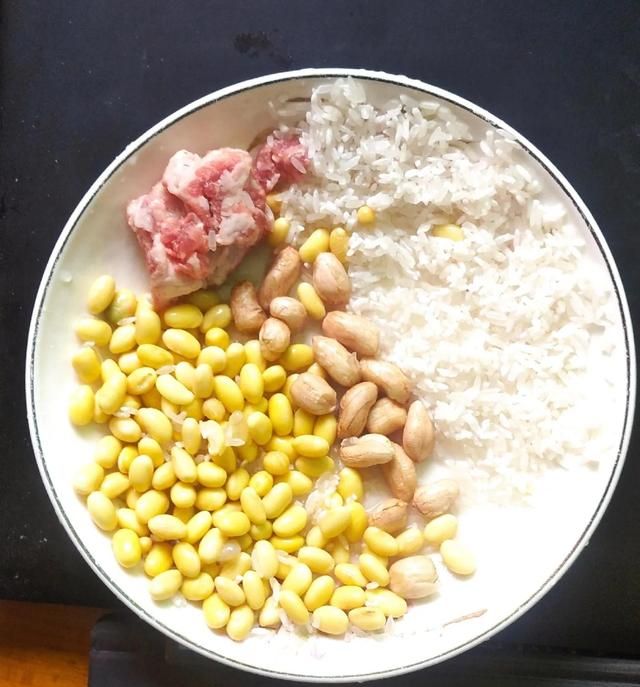 一道美食竟然如此夸张，它既制作省时又实用，更适合当前食用