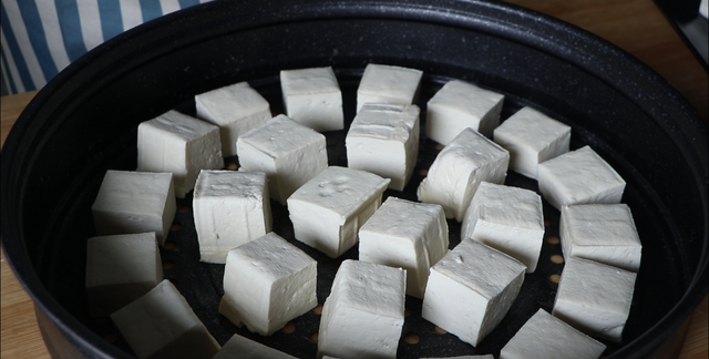 豆腐乳传统做法，老妈用了40年的经验，掌握2个诀窍，又香又下饭