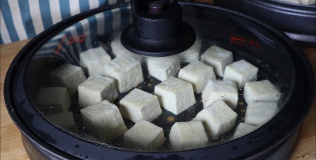 豆腐乳传统做法，老妈用了40年的经验，掌握2个诀窍，又香又下饭