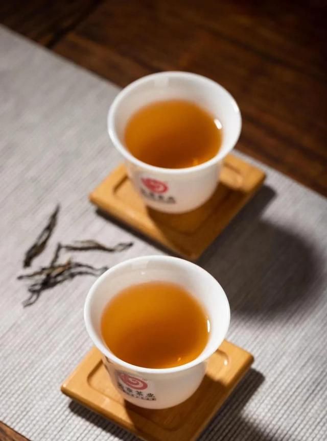 一杯滇红伴你过霜降