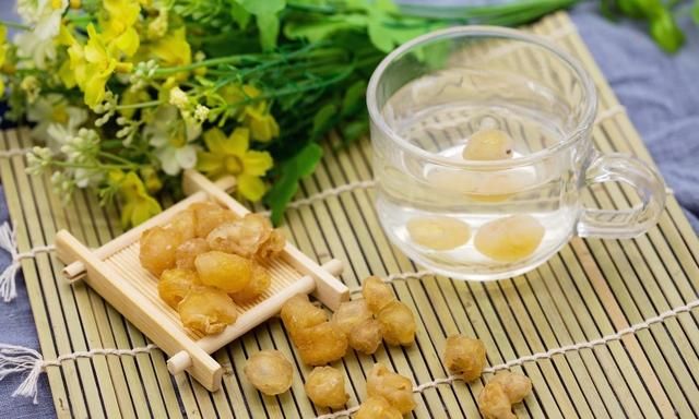 桂圆干怎么吃？学会这些，再也不是只会干吃泡水的小白