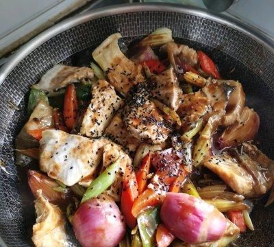 我这样做家庭版三汁焖锅一鲟鱼，家人都爱吃