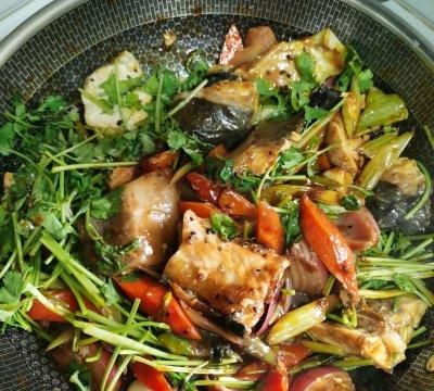我这样做家庭版三汁焖锅一鲟鱼，家人都爱吃