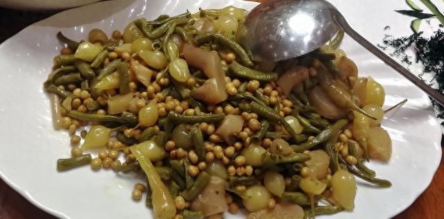 猜一猜，这一桌如果在饭馆里要多少钱