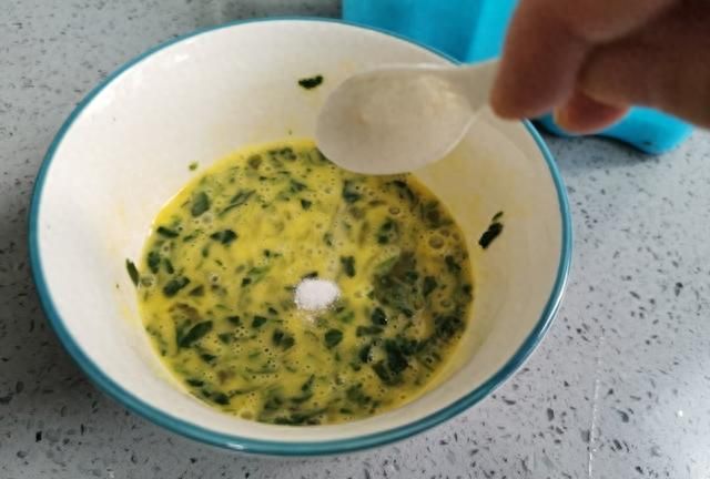 野菜苜蓿的两种吃法，忆苦思甜，致敬最美劳动者